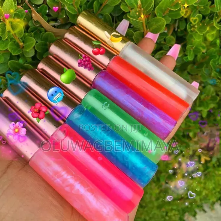 Glossy Lip Gloss - Different Shades