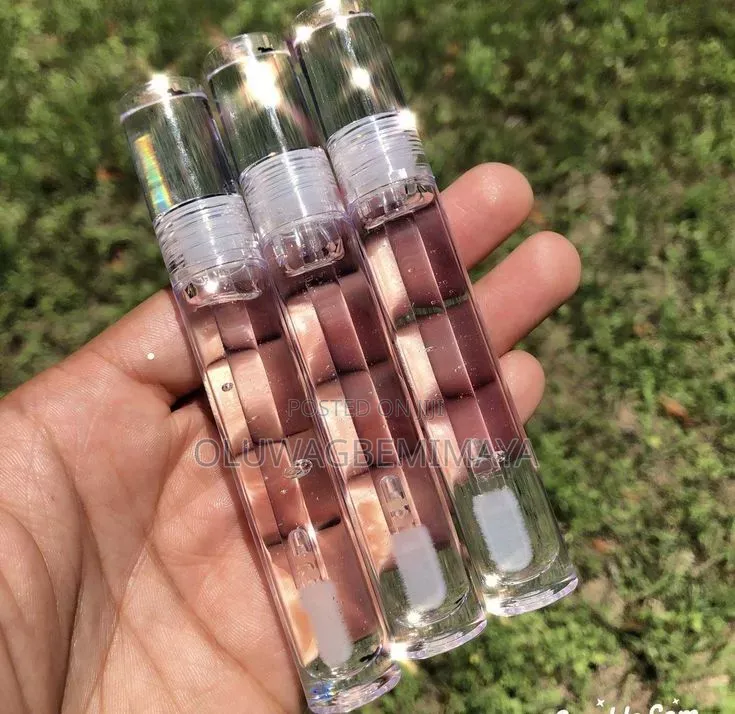 Glossy Lip Gloss - Different Shades