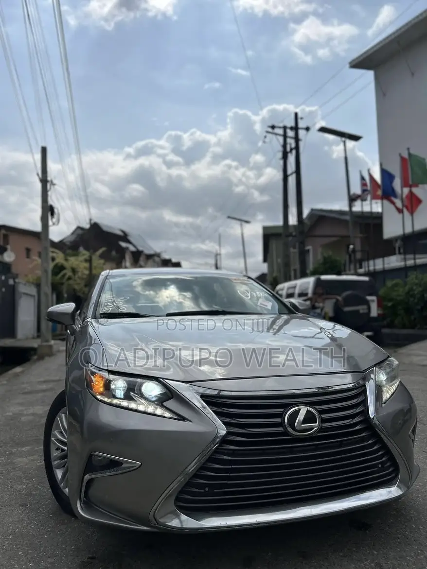 Lexus ES 2016 Gray