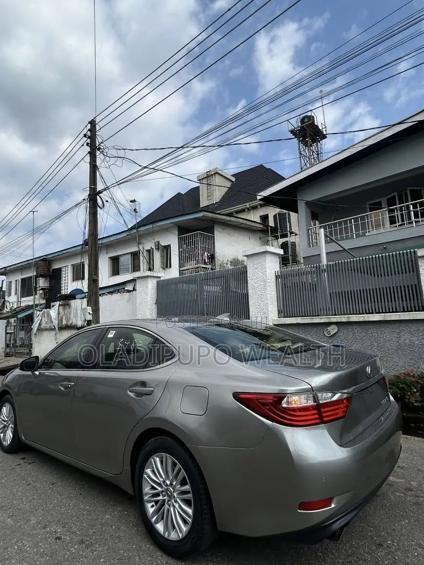 Lexus ES 2016 Gray