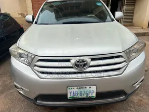 Toyota Highlander 2012 Gray