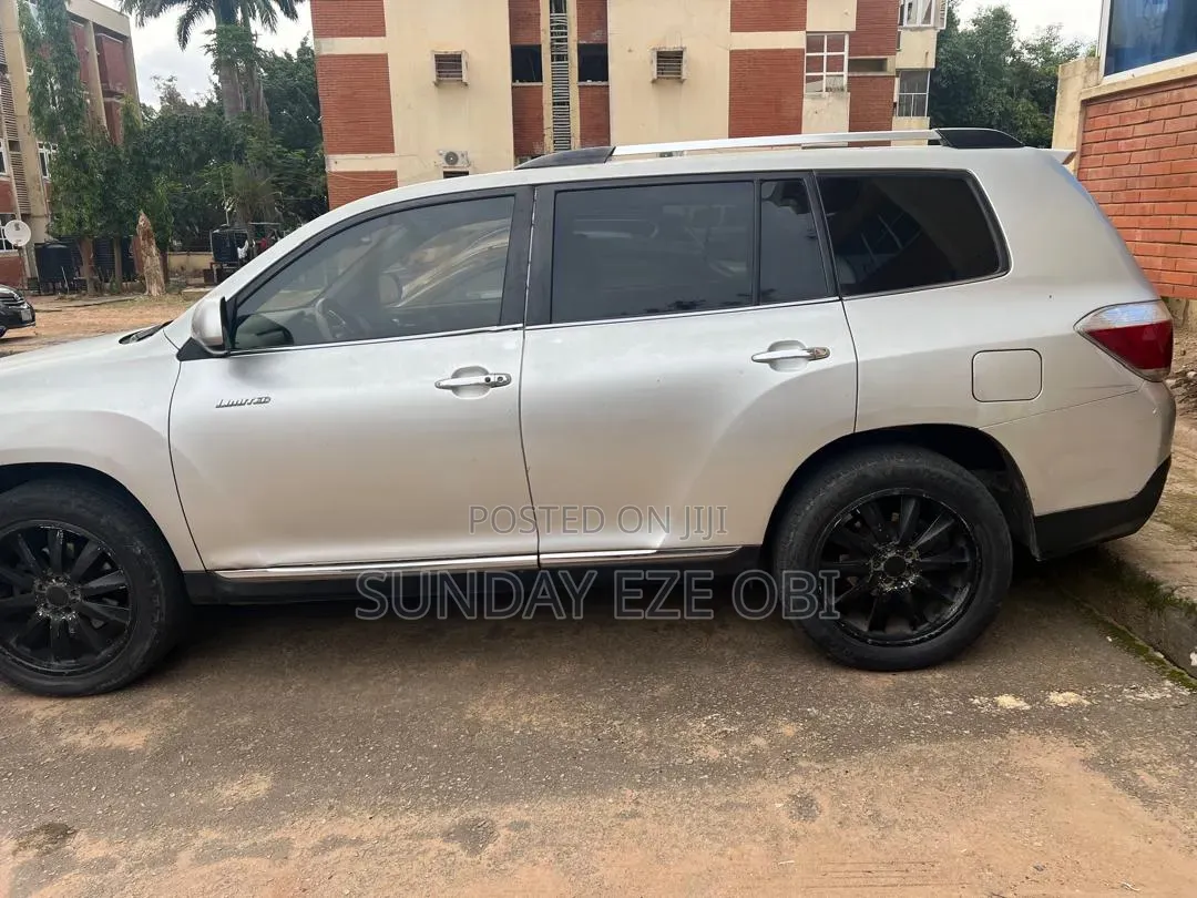 Toyota Highlander 2012 Gray