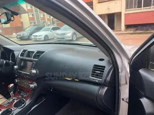 Toyota Highlander 2012 Gray