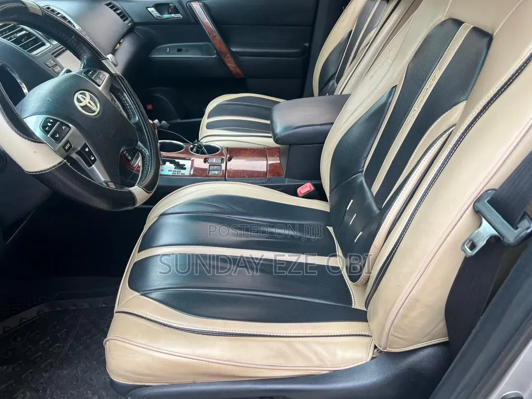 Toyota Highlander 2012 Gray
