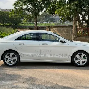 Mercedes-Benz GLA 250 2015 White
