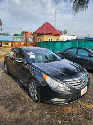 Hyundai Sonata Limited 2.0T Sedan (2.0L 4cyl 6A) 2012 Black