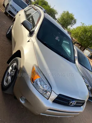 Toyota RAV4 2007 Gold