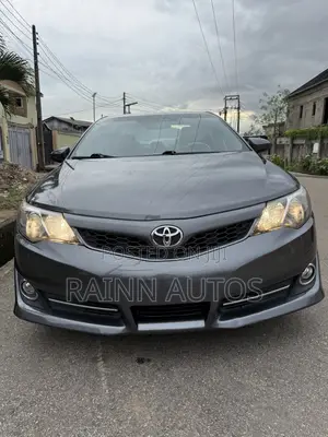 Toyota Camry SE 4dr Sedan (2.5L 4cyl 6A) 2012 Gray