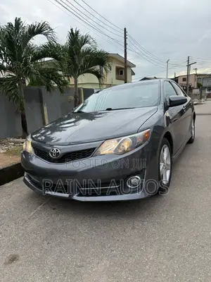 Toyota Camry SE 4dr Sedan (2.5L 4cyl 6A) 2012 Gray