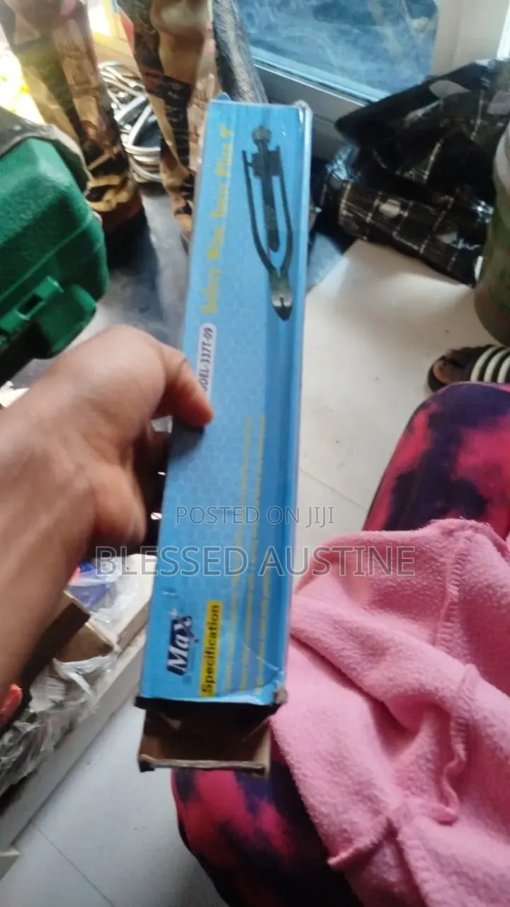 Hand Twist Plier