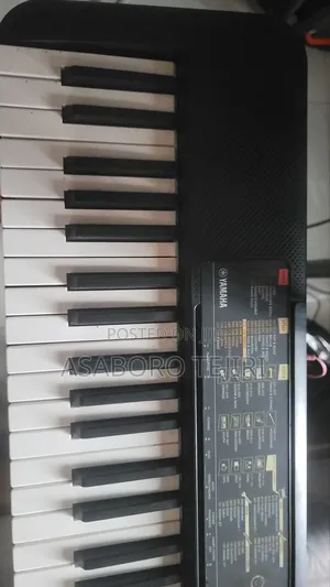 Yamaha PSR-F52 61 Keys Portable Keyboard