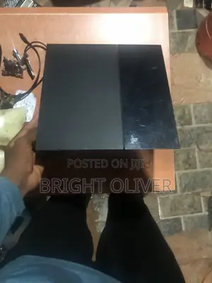 Play Station 4