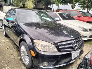 Mercedes-Benz C300 Luxury Sedan RWD (3.0L 6cyl 7A) 2009 Black