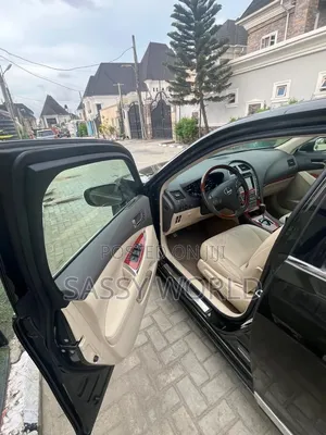 Lexus ES 2012 Green