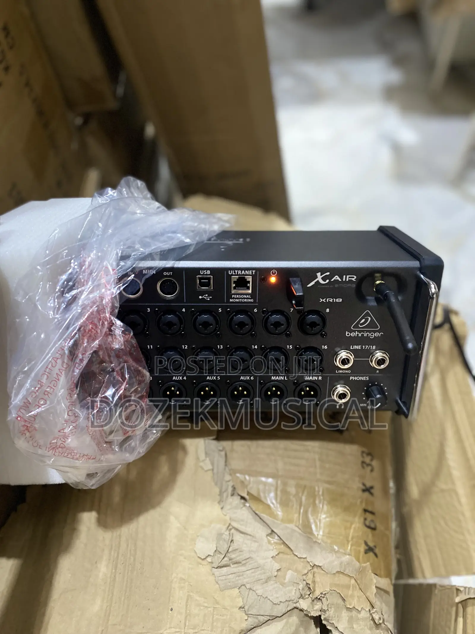 Behringer Xair Xr18 Digital Mixer