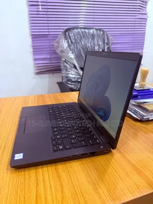 Laptop Dell Latitude 5300 8GB Intel Core i5 SSD 256GB