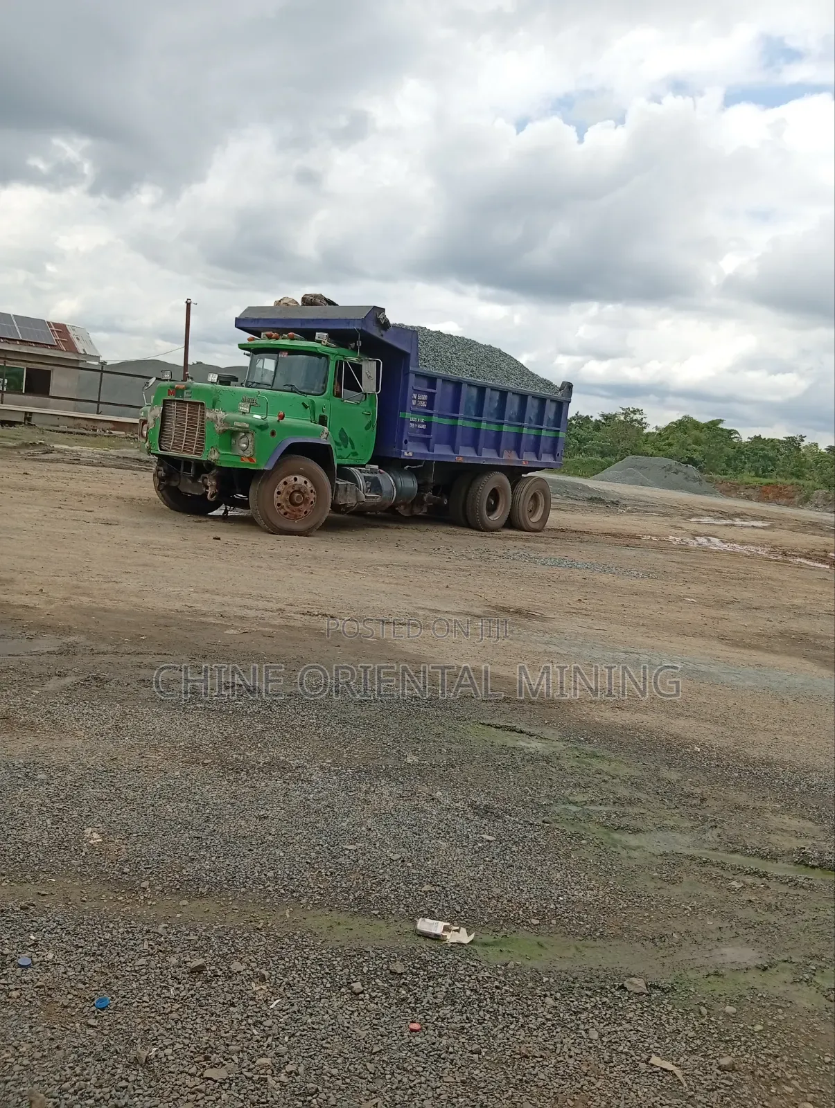Premium Iron Black Chippings and Granite for Construction