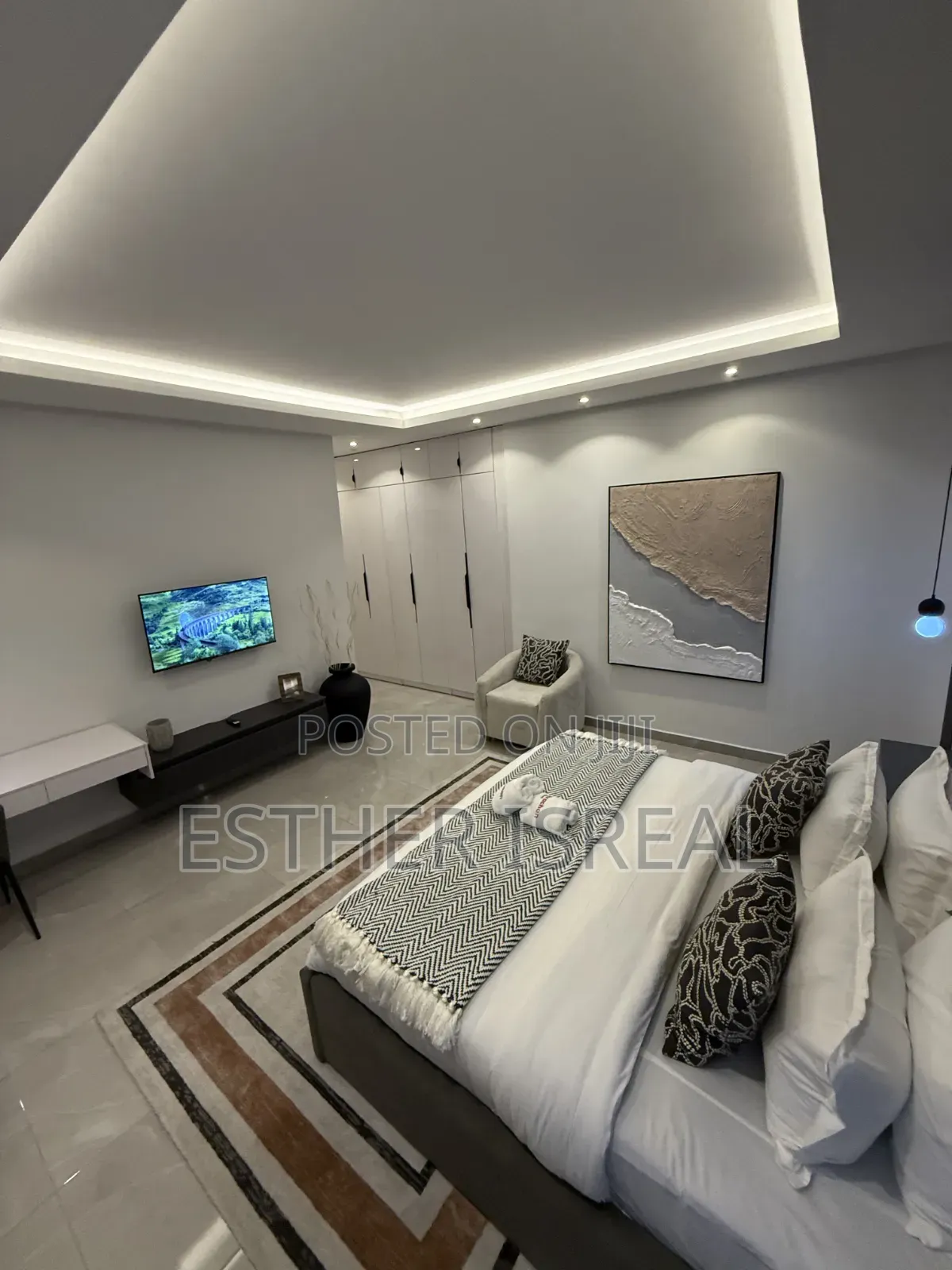 Self Compound 5 Bedroom Apartment