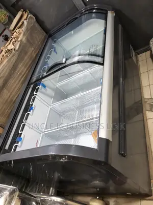 5ft Island Freezer Curved Glass