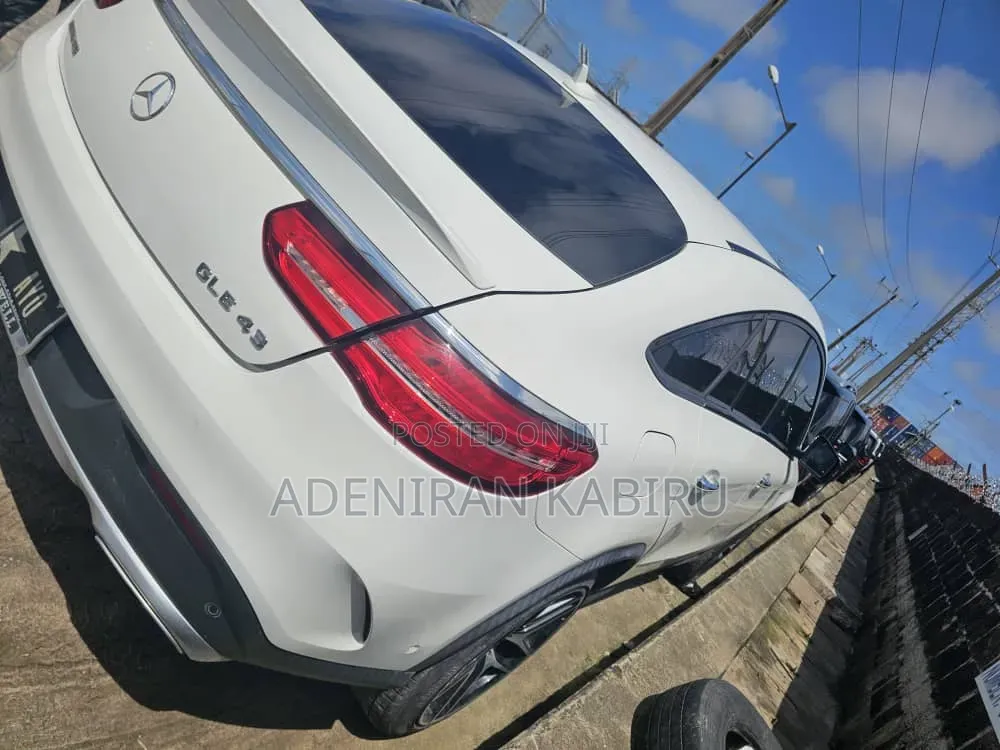 Mercedes-Benz GLE-Class 2017 White