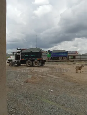 Premier Iron Black Chippings and Granite for Construction Projects