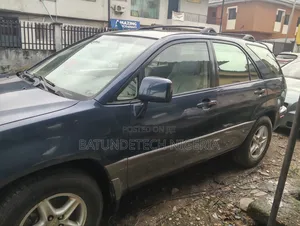 Lexus RX 2000 Blue