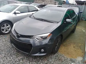 Toyota Corolla 2015 Gray