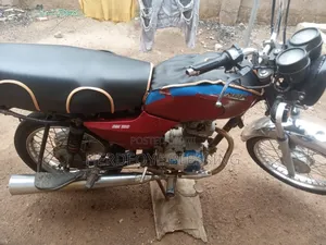 Bajaj Boxer 2020 Red