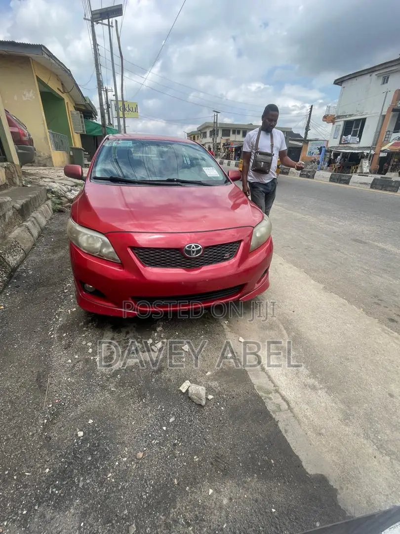 Toyota Corolla 2010 Red