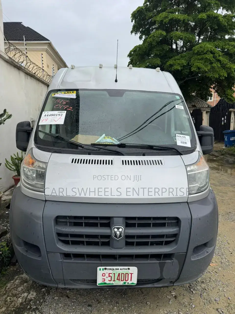 Dodge B3500 2014 Grey