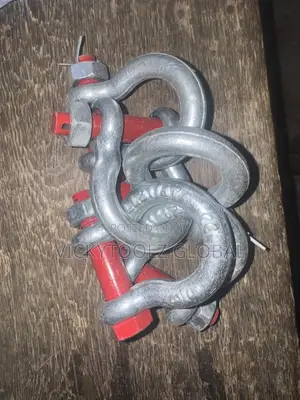 Fender Shackle 4 1/2 Ton (5/8”)