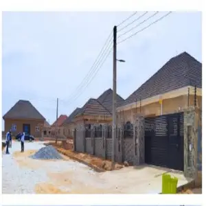 3bdrm Bungalow in Dinamite Estate, Kiami for sale
