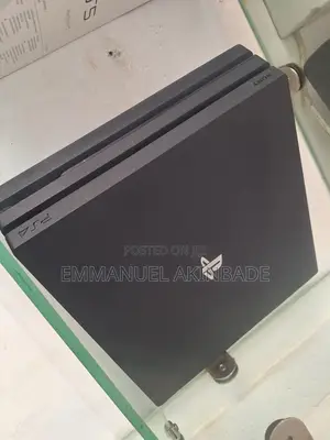 Play Station 4