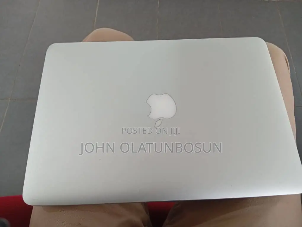 Laptop Apple MacBook Pro 2015 8GB Intel Core i5 SSD 256GB