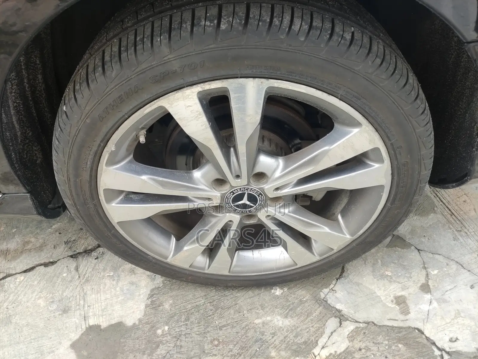 Mercedes-Benz C300 2017 Black