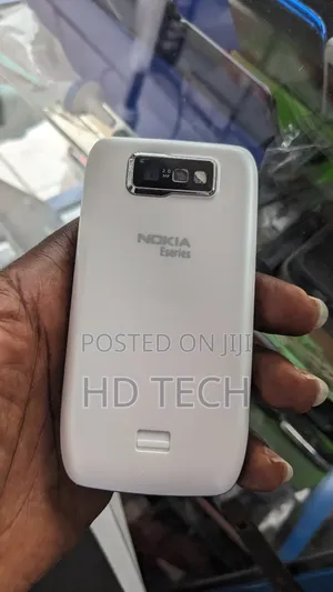 Nokia E63 White