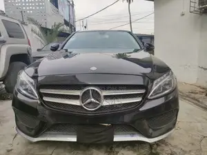 Mercedes-Benz C300 2017 Black