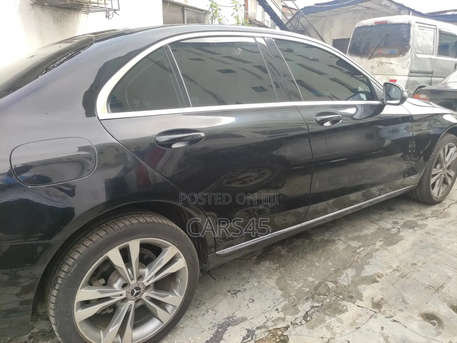 Mercedes-Benz C300 2017 Black