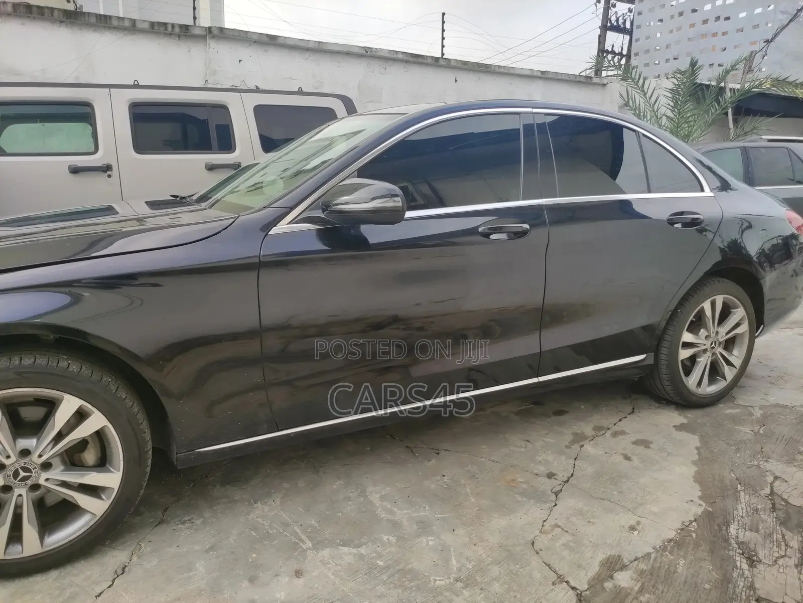 Mercedes-Benz C300 2017 Black