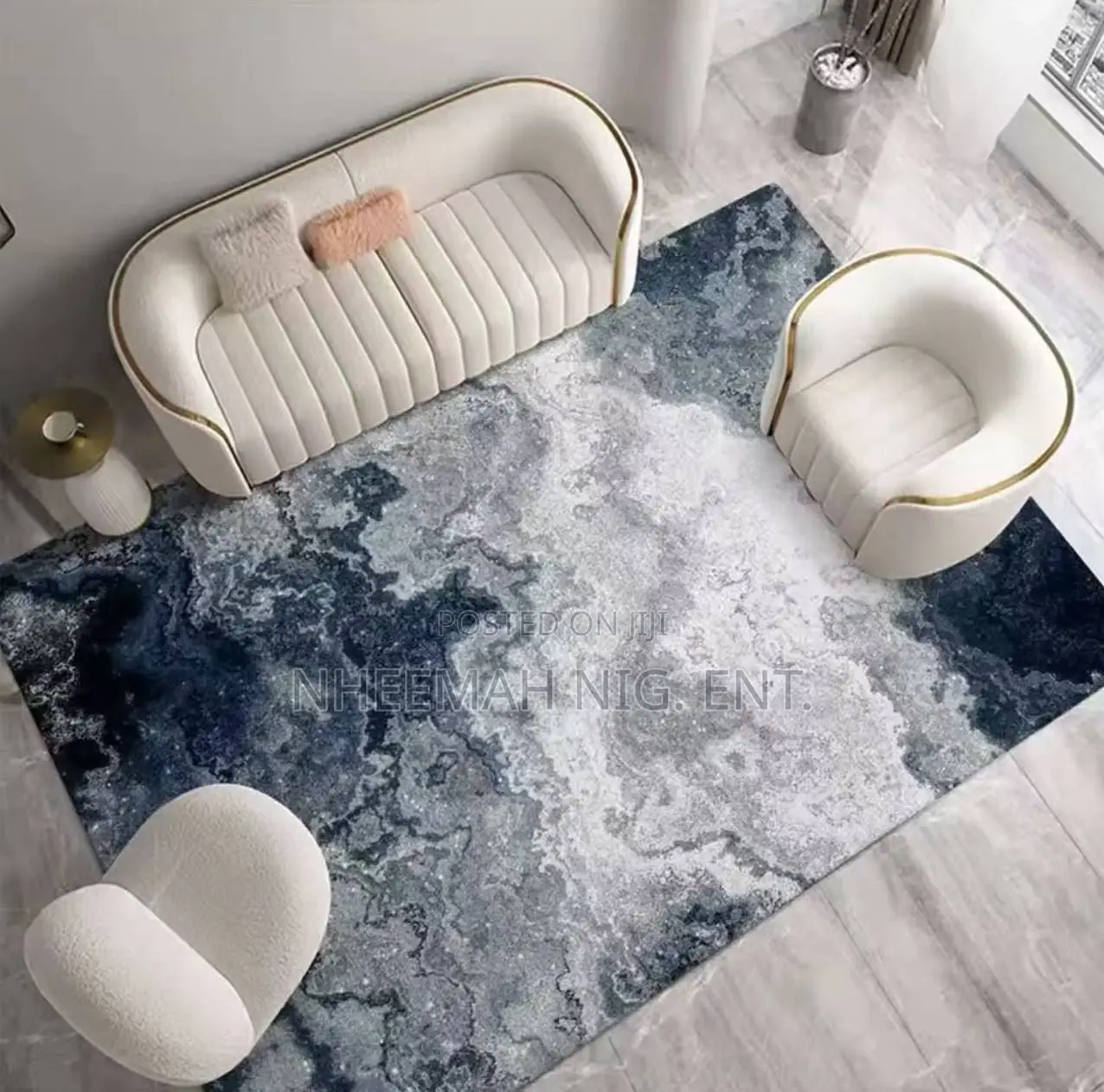 Soft Fluffy Center Rug
