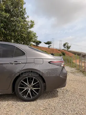 Toyota Camry 2021 Gray