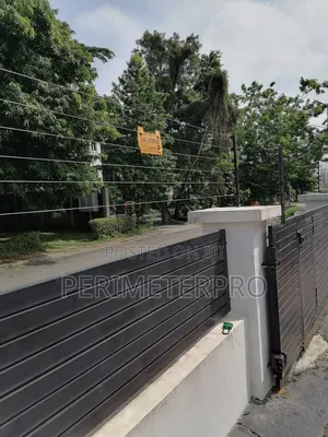 Electric Fencing With Alarm