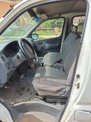 Toyota HiAce 2004 White