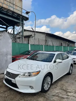 Lexus ES 2015 White