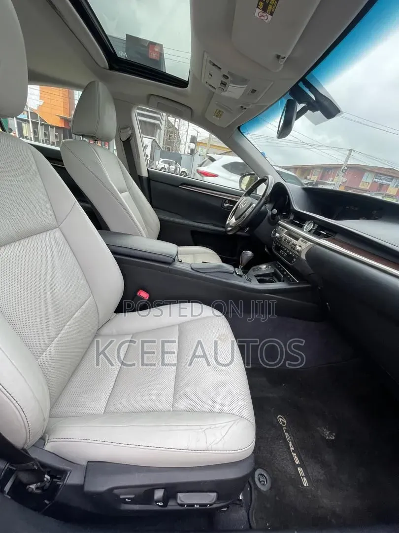 Lexus ES 2015 White