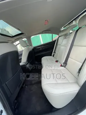 Lexus ES 2015 White