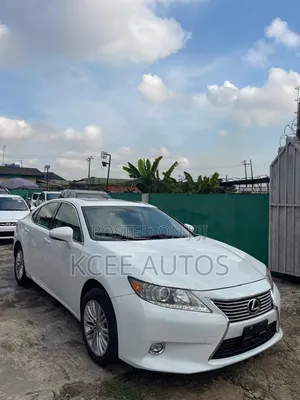 Lexus ES 2015 White