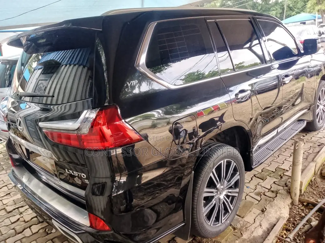 Lexus LX 2021 Black