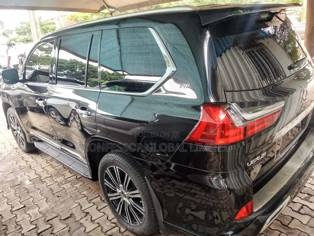 Lexus LX 2021 Black
