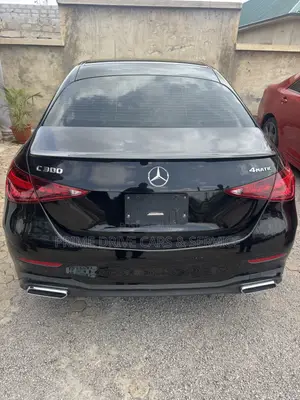 Mercedes-Benz C300 2021 Black
